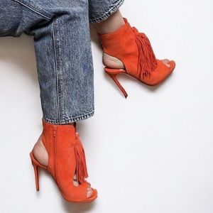 Christian Louboutin Women's Sz 37 US 7 Otoka Tassel Orange Suede Ankle Boots